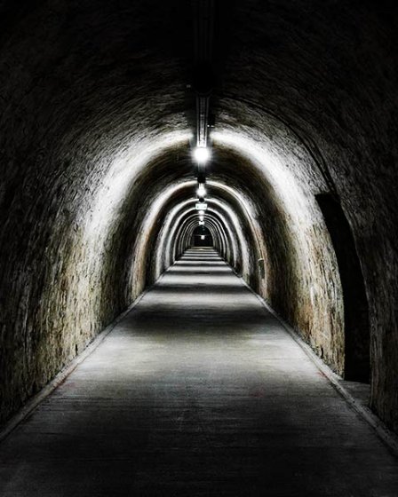 Tunnlar under muren